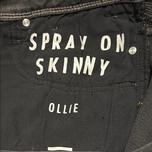 River Island (UK Brand) Men's Black Distressed Jeans size 32 - Picture 4 of 7